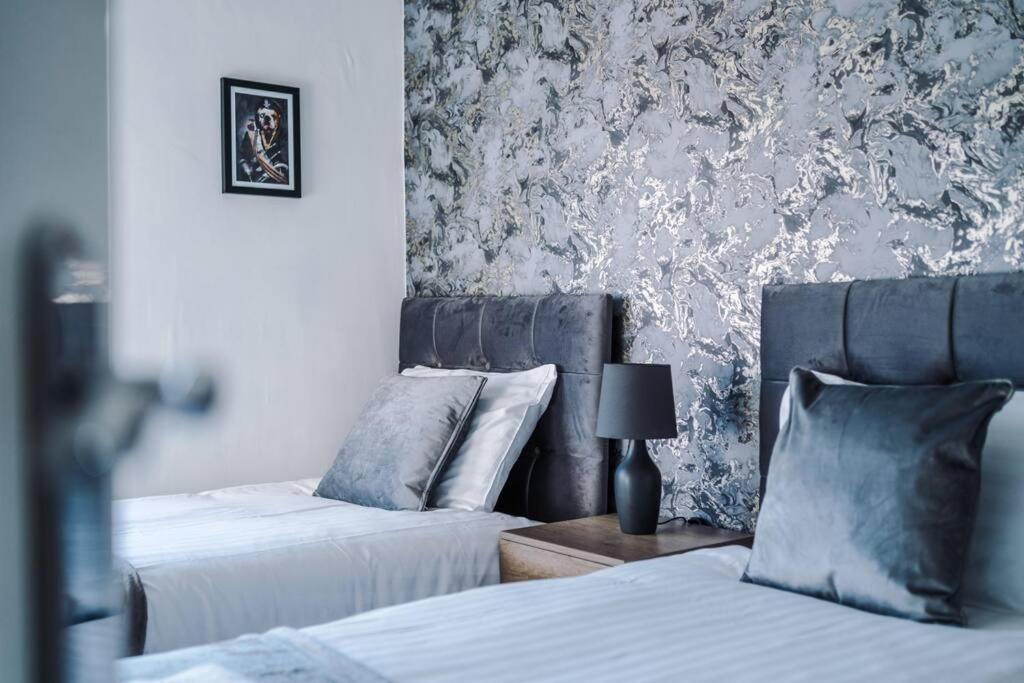 Stylish Apartment Located In The City Centre Of Liverpool Buitenkant foto