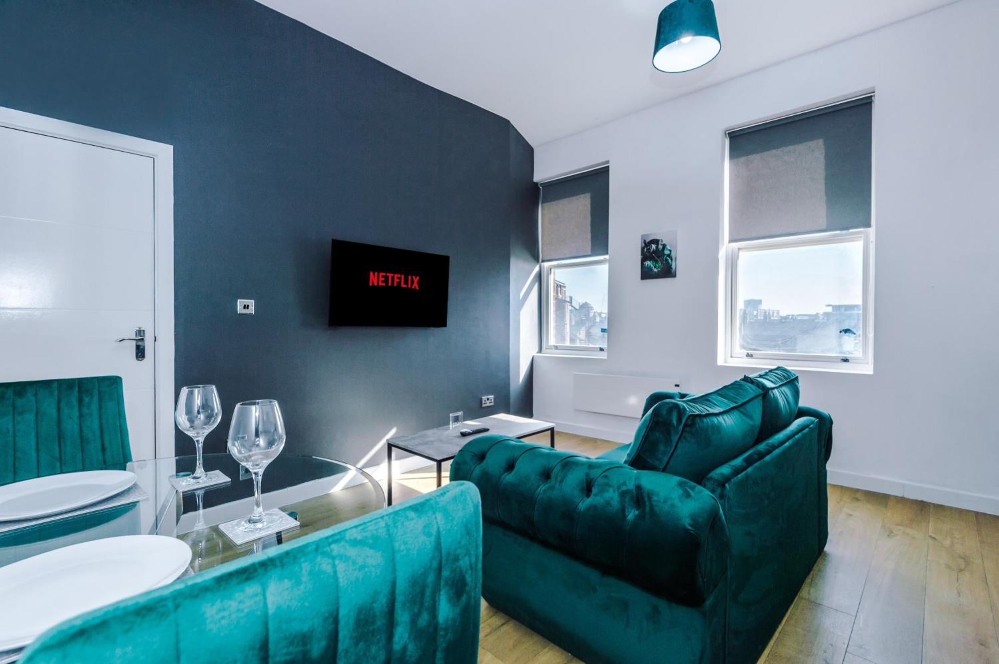Stylish Apartment Located In The City Centre Of Liverpool Buitenkant foto