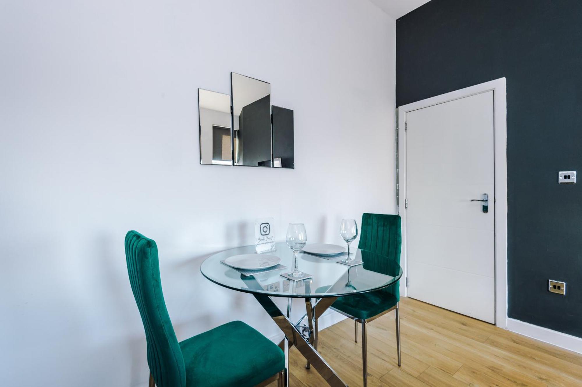 Stylish Apartment Located In The City Centre Of Liverpool Buitenkant foto